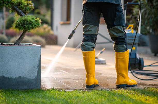 Why Choose Our Certified Pressure Washing Experts for Your Project Needs in Campbell, FL?
